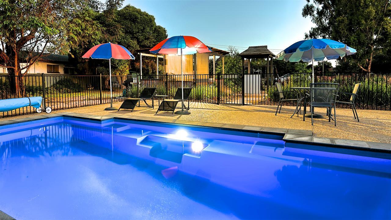 Castle Creek Motor Inn Euroa Ngoại thất bức ảnh