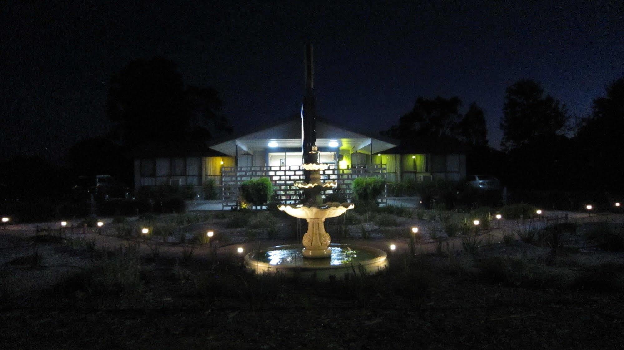 Castle Creek Motor Inn Euroa Ngoại thất bức ảnh