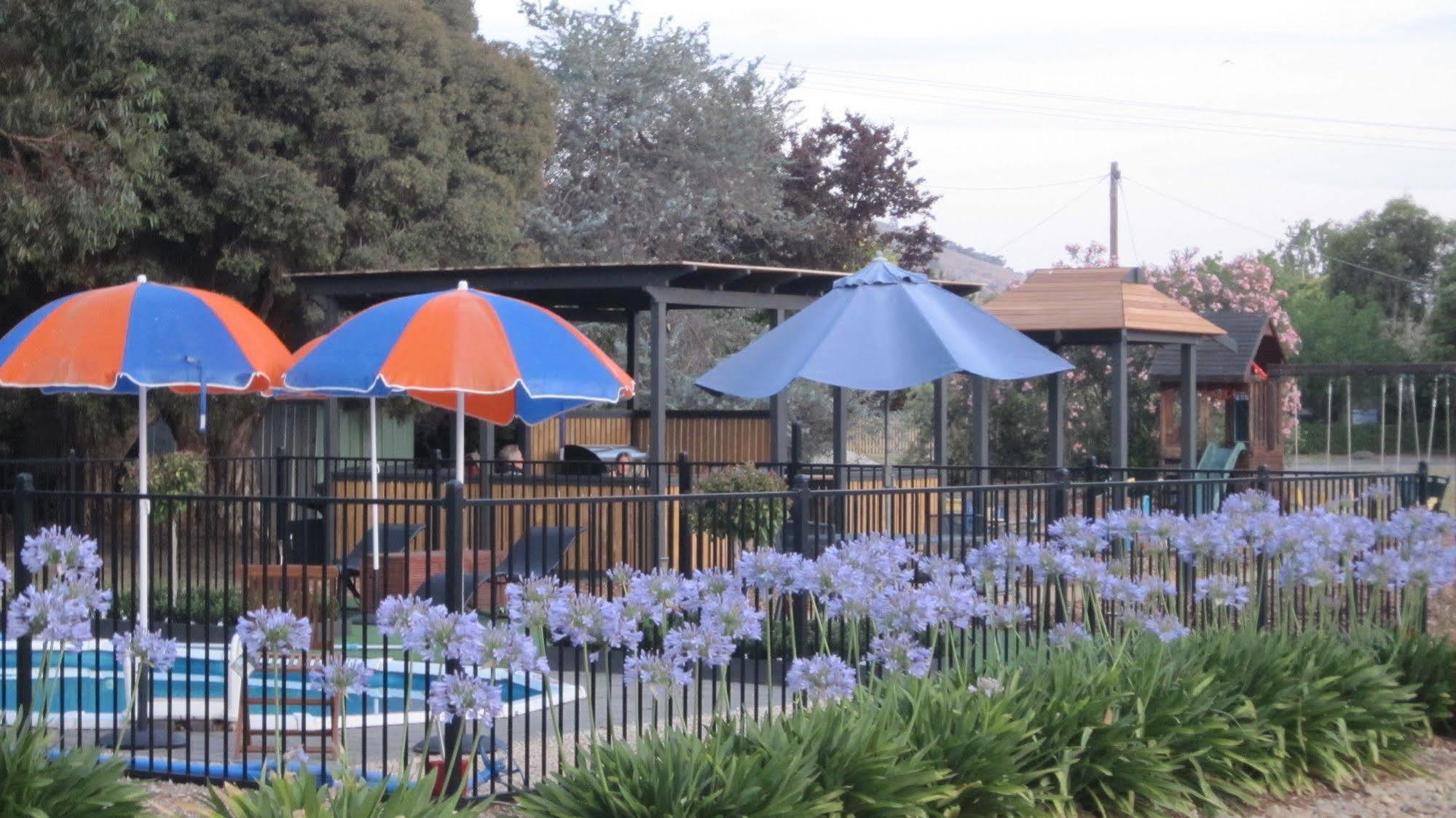 Castle Creek Motor Inn Euroa Ngoại thất bức ảnh